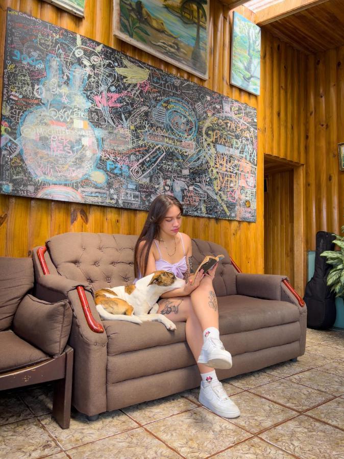 Casa Tranquilo Hostel Монте-Верде Экстерьер фото
